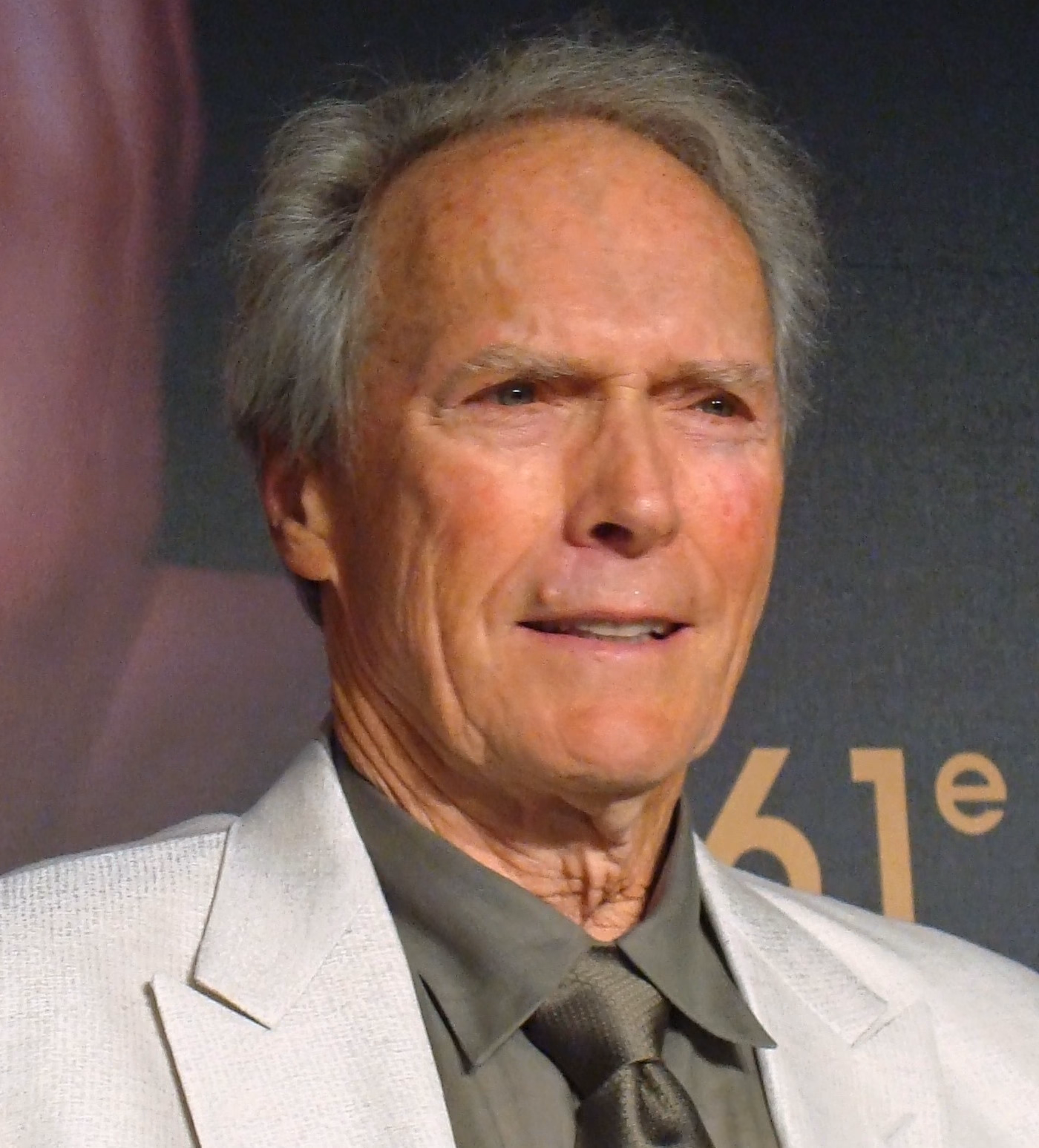 Clint Eastwood in hellem Sakko bei den Filmfestspielen von Cannes 2008